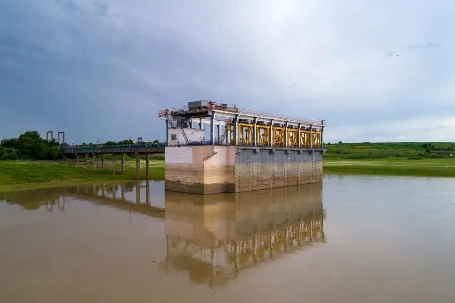 ГАЭС каскада кубанских ГЭС. ГАЭС на Кубанском водохранилище. Каскад кубанских ГЭС Невинномысск. Кубанское водохранилище Карачаево-Черкесия.