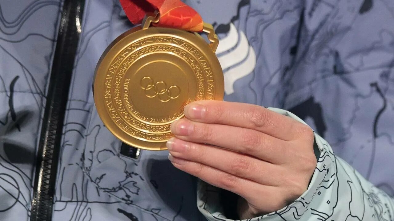 золотая медаль пекина 2022. медаль "ветеран труда ссср". медаль за отличие в охране государственной границы. олимпийские игры в токио 2021 медали. медаль за отвагу 1944г.