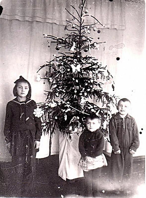 Советский новый год. Советская елка. Советская Новогодняя елка. Послевоенная елка. Советскую елочку