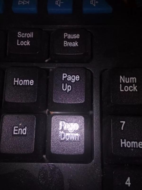 Скролл лок клавиша. Scroll Lock на ноутбуке асус. Кнопка Pause Break. Кнопка Break на клавиатуре.