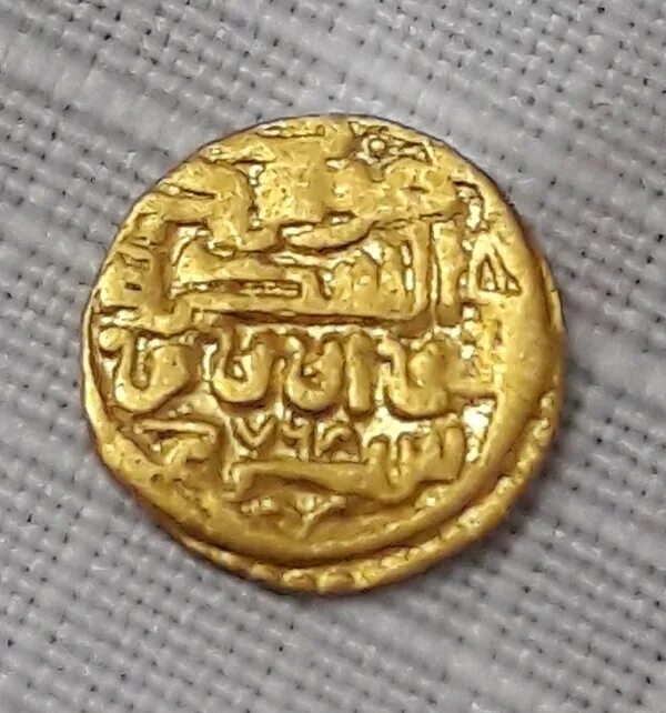 Золоа. Золотые монеты золотой орды. Монета Золотая Орда медь 1/4. Золотой монеты Шейбани Хан. Старинные золотые монеты золотой орды.