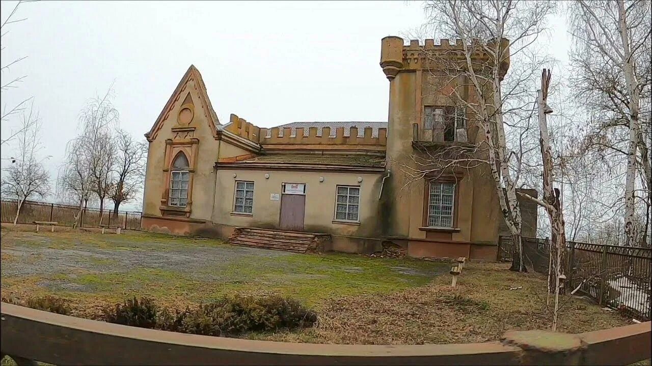 Замок лакиера золотая коса. Таганрог замок лакиера золотая. Замок лакиера золотая коса. Усадьба лакиера ростовская область. Лакиера под таганрогом.