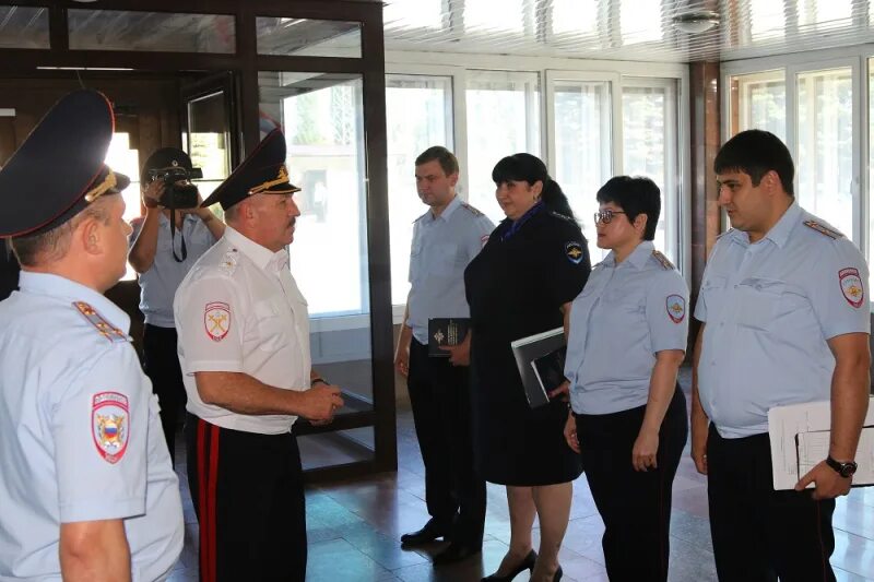 Начальник умвд ростова на дону. Оп 8 умвд по г ростову-на-дону. Отдел полиции 2 ростов-на-дону. Оп 2 по г ростову на дону. Отдел полиции 7 ростов-на-дону.