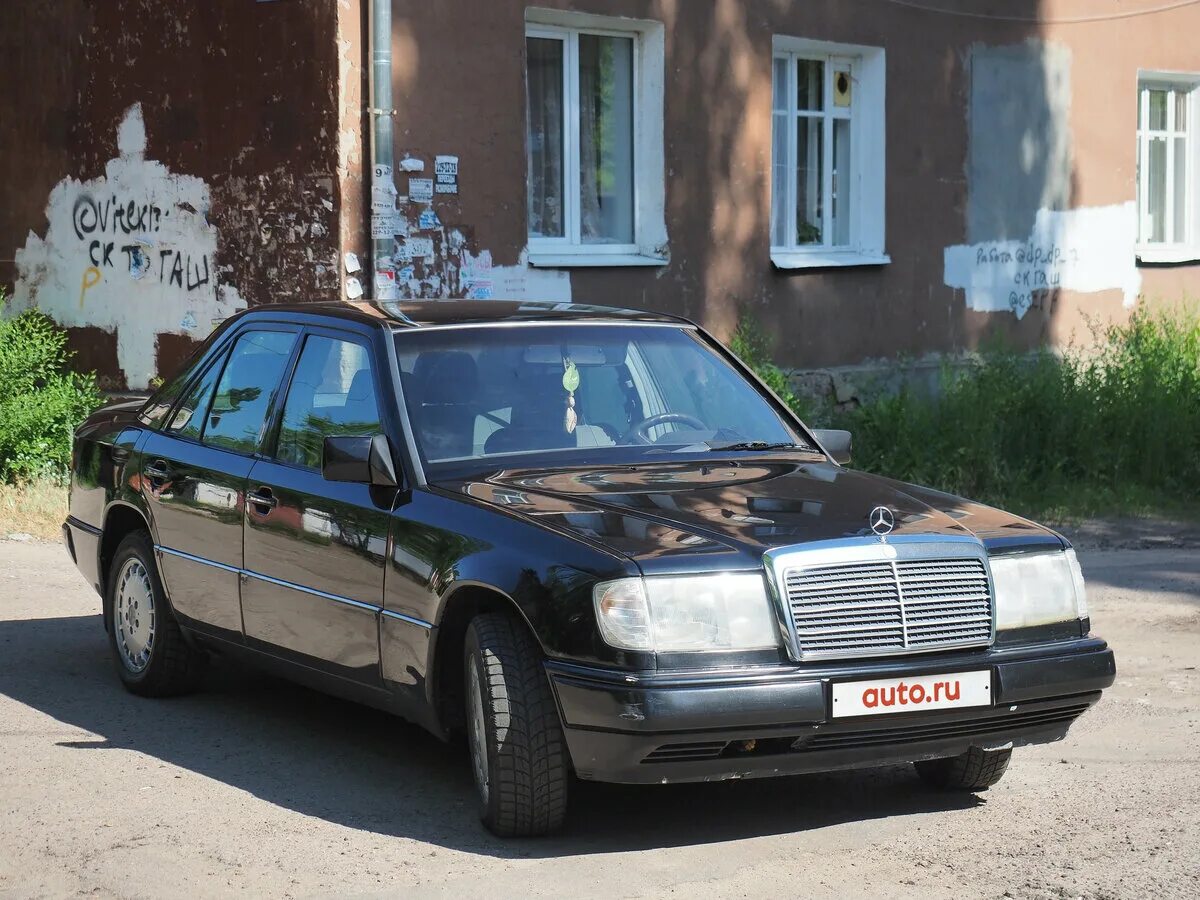 Mercedes 1992. Мерс 124 1992. Мерседес 124 1992. Мерседес 124 1992 года. Мерседес 1992 года.