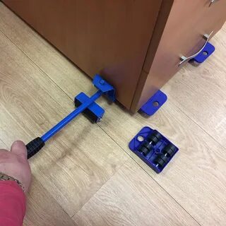 Как передвинуть тяжелый шкаф