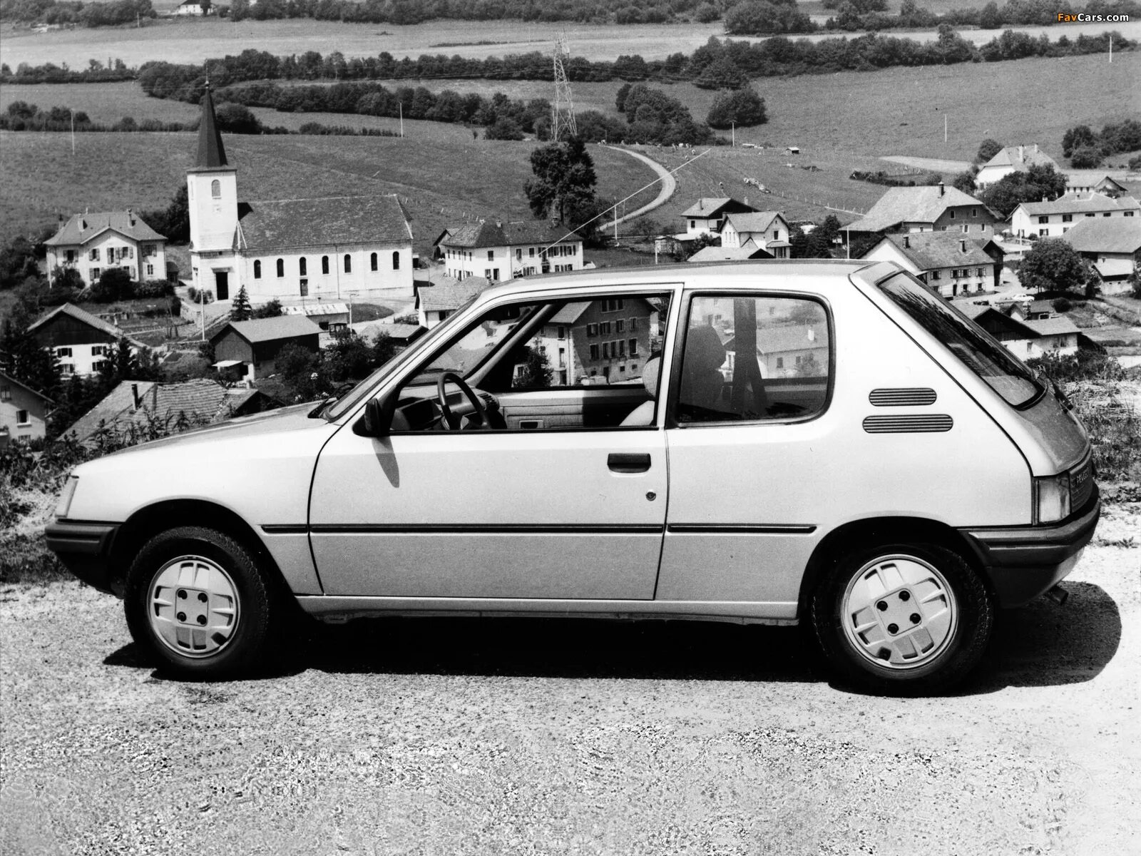 Peugeot 205. Пежо 205 GTI. Peugeot 1984. Пежо 205 хэтчбек.