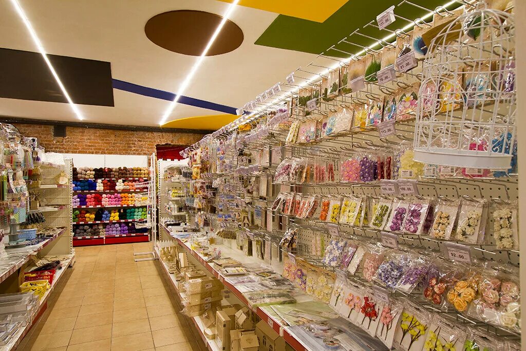 ставрополь рукодельные магазины. интерьер магазина рукоделия. отдел рукоделия. магазин товаров для рукоделия. товары для хобби и творчества магазин.