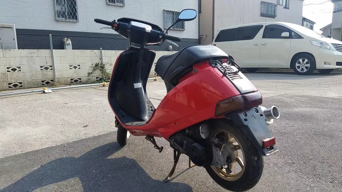 Хонда дио какой двигатель. Honda dj1. Хонда DJ 1r. Honda DJ r1 выхлоп. Хонда DJ 1r 2000г.