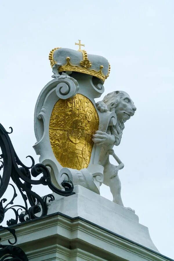 Лев вена. Вена лион. лев на остоженке и лев вене. vienna lion.