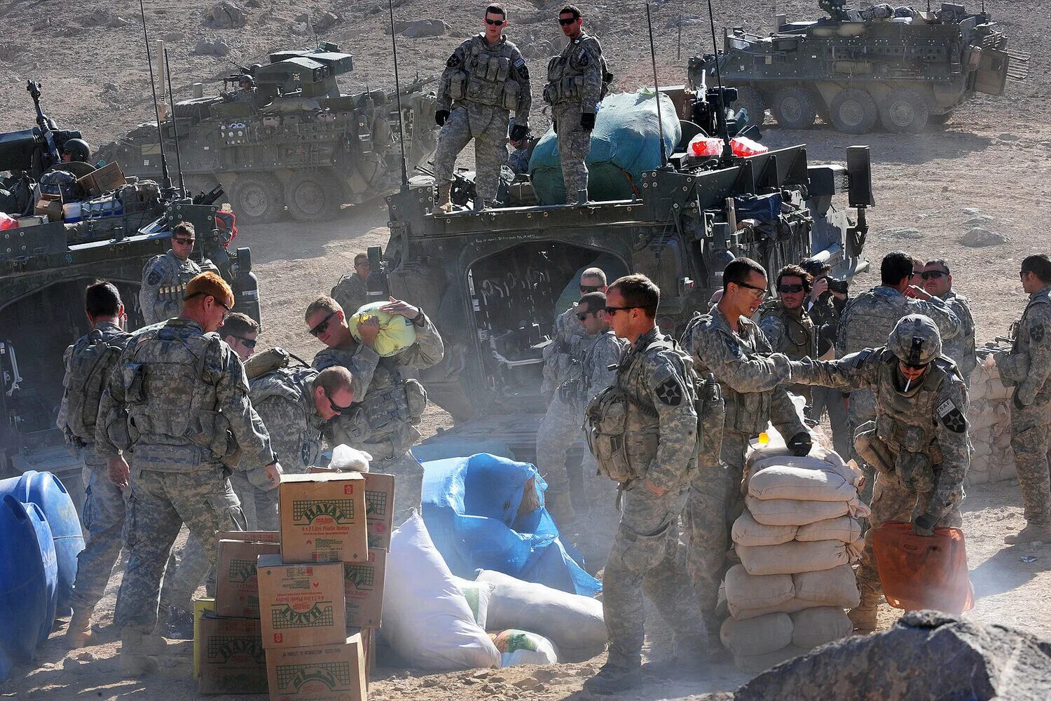 Нато в ираке. Вторжение в Ирак в 2003 году. Гуманитарная интервенция Ирак. Войска ООН В Ираке.