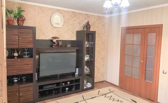 Южная 14. 2 комнатная квартира северный красноярск. Северная 10 красноярск фото. Румынская квартира. Аренда уфа бориса домашникова 22.