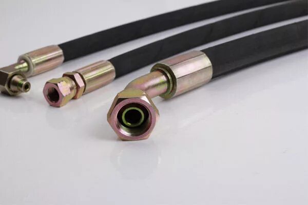 Как соединить шланг высокого давления. Рвд/ hose assembly (шланг) 0574006306. шланг высокого давления в сборе high pressure hose. шланг гидравлический protech. гидрошланг 27 мм с резиновым уплотнением.