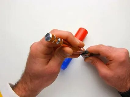 Как заправить газовую зажигалку газом