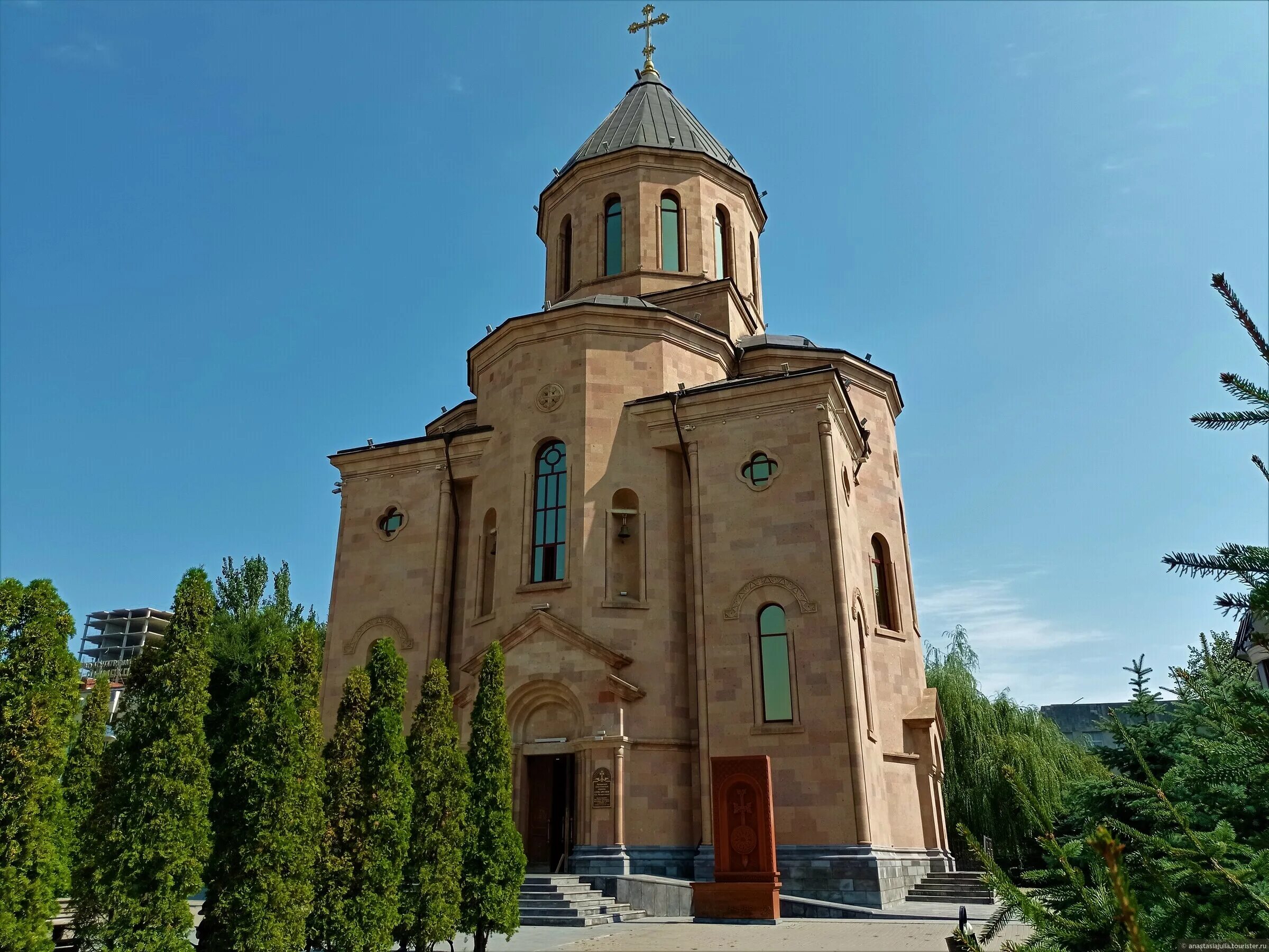 Церковь сурб арутюн ростов-на-дону. Церковь нахичевань сурб арутюн. Ростов на дону церковь нахичевань. Армянская церковь в нахичевани сурб арутюн. Церковь сурб арутюн армянская апостольская церковь.