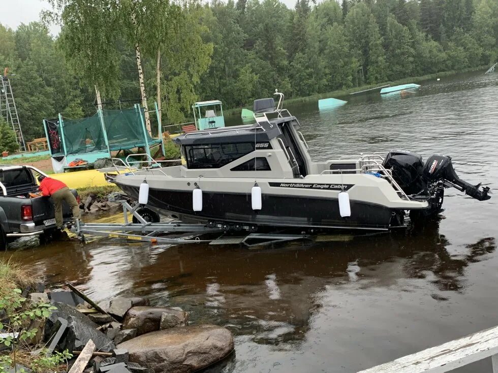 Grizzly cabin. Лодка гризли 600. grizzly 600 cabin unimog. grizzly 600 cabin. катер гризли 600.
