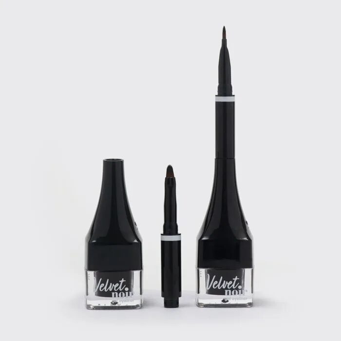 Eyeliner отзывы. Подводка Вивьен сабо Velvet Noir. Подводка гелевая Velvet Vivienne Sabo. Вивьен сабо вельвет Нуар подводка. Vivienne Sabo подводка для глаз с кисточкой Velvet Noir гелевая тон 01.