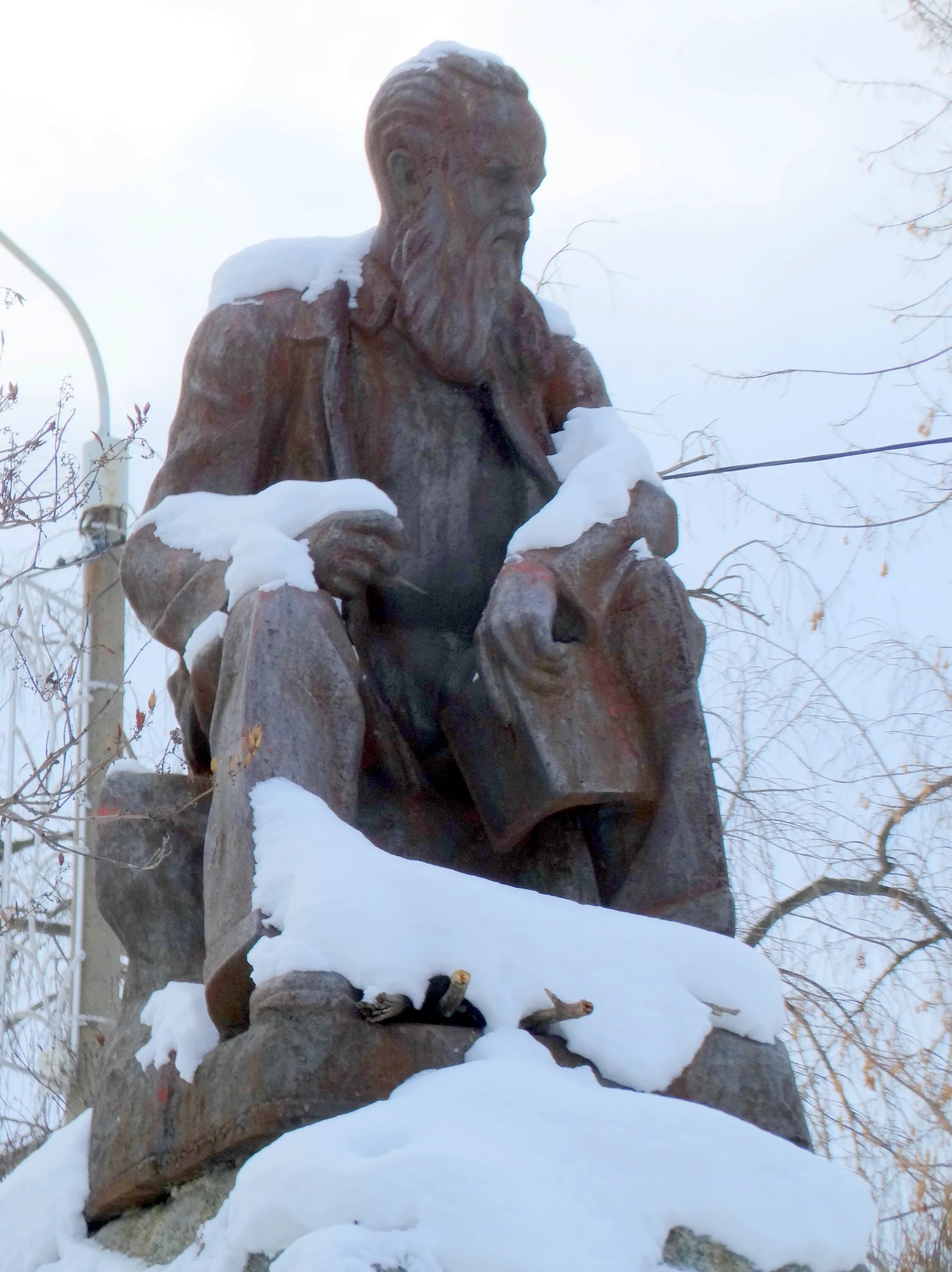 Бажова 12. Памятник Бажова в Екатеринбурге. Памятник п. п. Бажову. Памятник Бажову в Копейске.