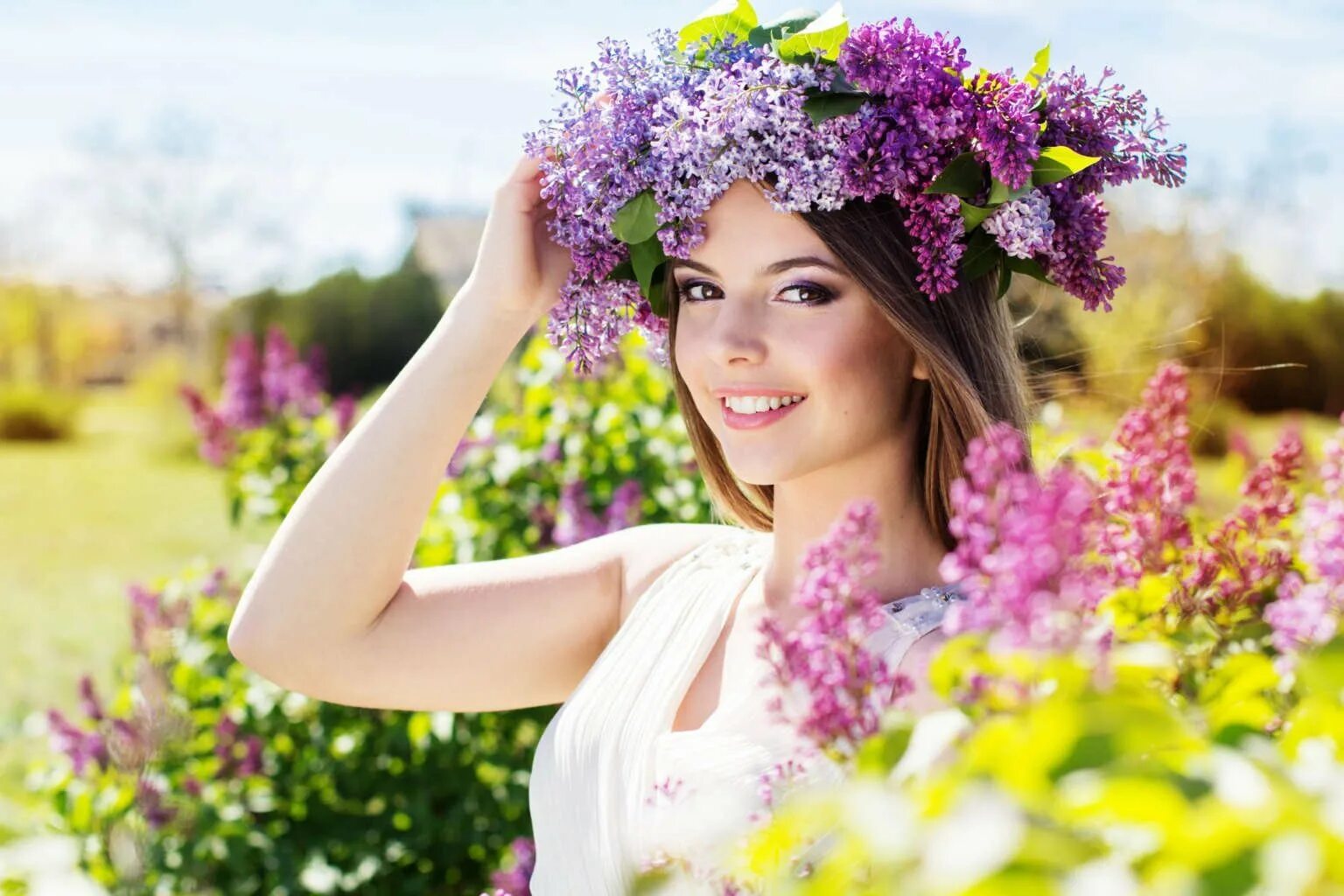 Песня девушка май. Девушка весна. весенняя девушка. девушка весной. девушка с сиренью.