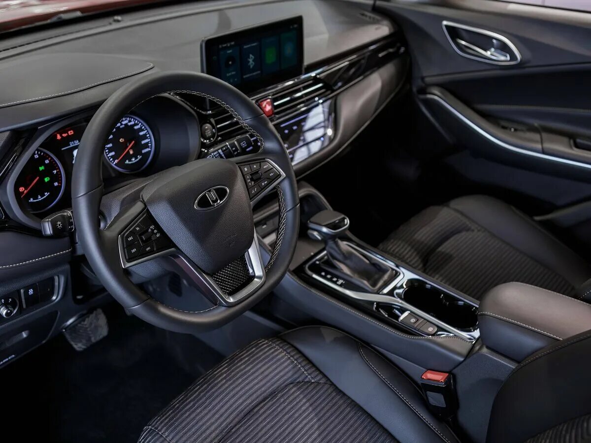 москвич 3 и jac js4. машины 2023 года новинки. 5 cvt, 2023. москвич 3 вариатор. москвич 3 в автосалоне.