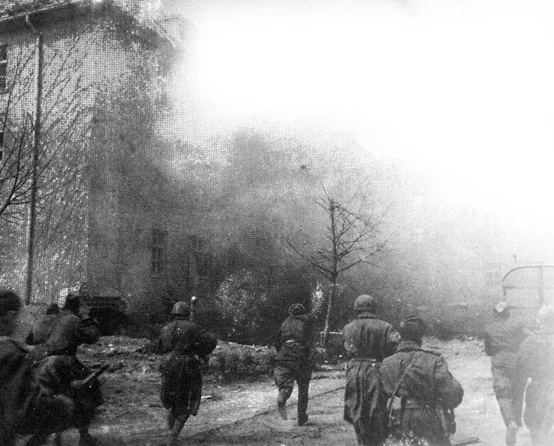 Кенигсберг взят год. Штурм Кенигсберга 1945. Взятие крепости Кенигсберг 9 апреля 1945. Кенигсберг 1945.