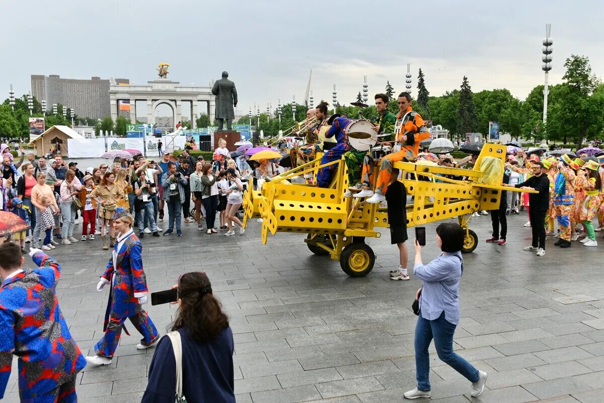 Московский мероприятия сегодня. Парк ВДНХ 2022. Фестиваль на ВДНХ. Фестиваль мельница Сампо на ВДНХ 2022. ВДНХ сейчас.