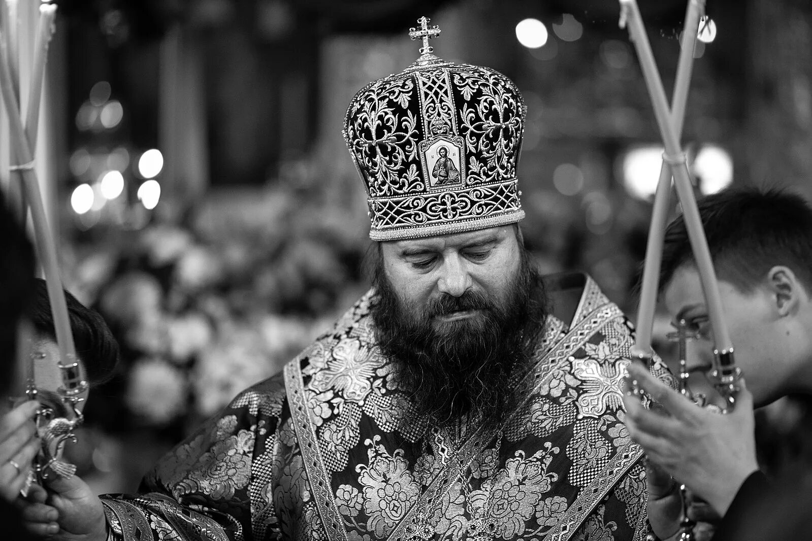 Епископ голубка. Телеканал спас епископ. Епископ парамон наро фоминский викарий патриарха. Парамон епископ наро-фоминский. Владыка парамон сергиев посад.