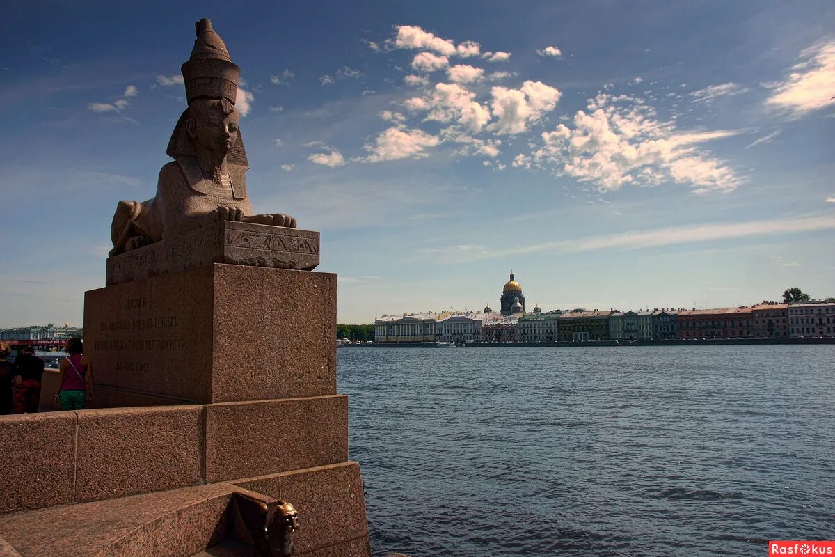 Сфинксы в питере. Сфинксы в Санкт-Петербурге на Университетской набережной. Гранитные сфинксы у Академии художеств. Гранит Египетский сфинкс на набережной Невы. Сфинксы в Санкт-Петербурге на Университетской набережной силуэт.