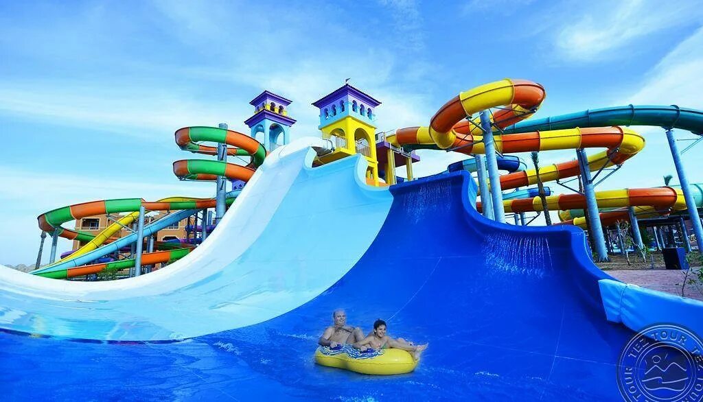 Отели с горками для детей. Аквапарк «Aqua Park City» Шарм. Хургада аквапарк. Альбатрос аквапарк. Дети в аквапарке.