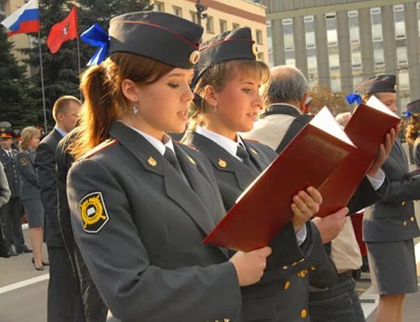 Можно ли после армии поступить в колледж. Школа полиции. Форма правоохранительной деятельности. Школа милиции для девочек. Форма в школе полиции для девушек.