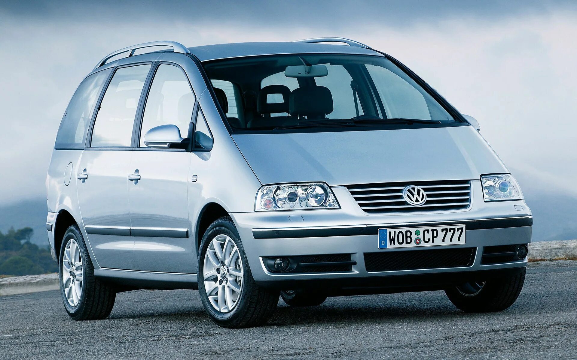 Volkswagen sharan 1.9. Фольксваген Шаран. Volkswagen Шаран. Фольксваген Шаран 1 поколение. Фольксваген Шаран 2001.