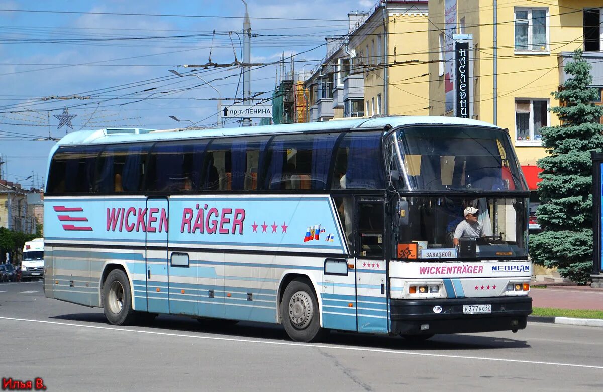 Гермес тур брянск. Неоплан n116 Тверь. Neoplan 116 Брянская область. Neoplan n116 Брянская область. Автобусы Квин тур Брянск.