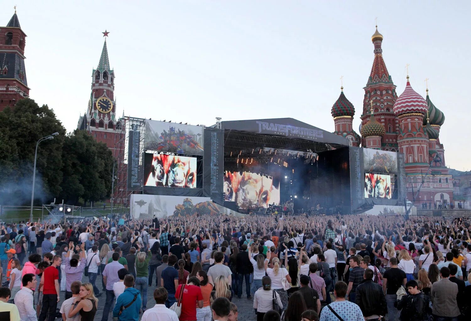 1 мая 2003. Линкин парк красная площадь 2011 концерт. Линкин парк в Москве на красной площади. Линкин парк концерт в Москве на красной площади. Москва 2001.