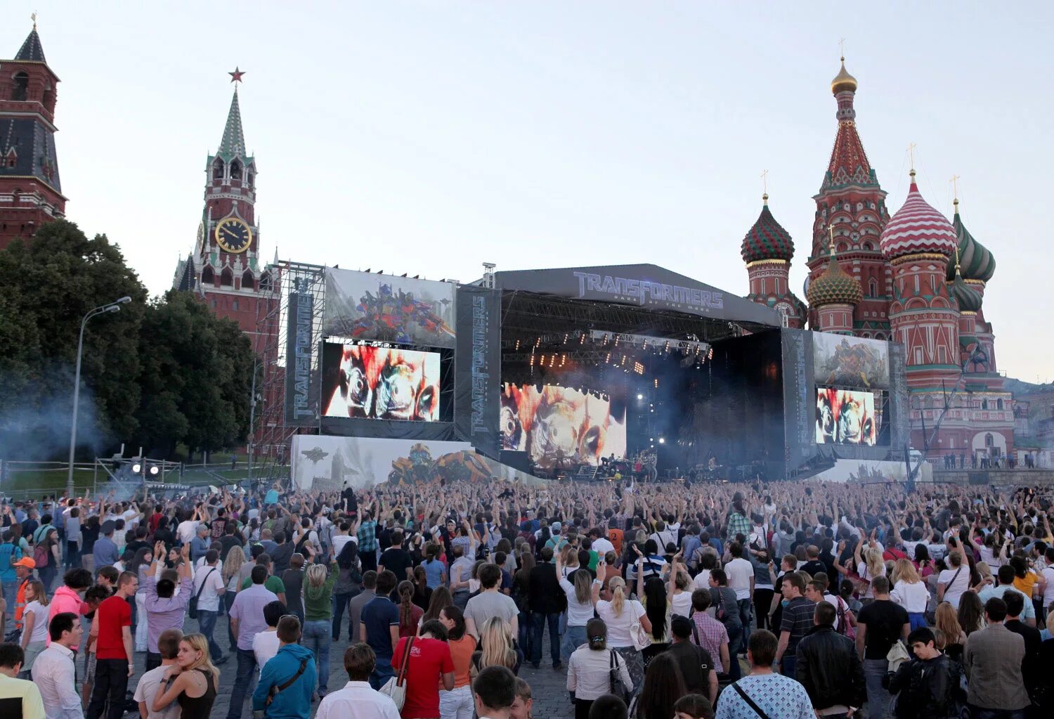 Линкин парк красная площадь 2011 концерт. Линкин парк в Москве на красной площади. Линкин парк концерт в Москве на красной площади. Москва 2001. 1 мая 2003