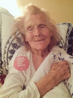 טוויטר \ Marissa Ryan בטוויטר: My terrific 95 yr old Granny, a doctor, agre...