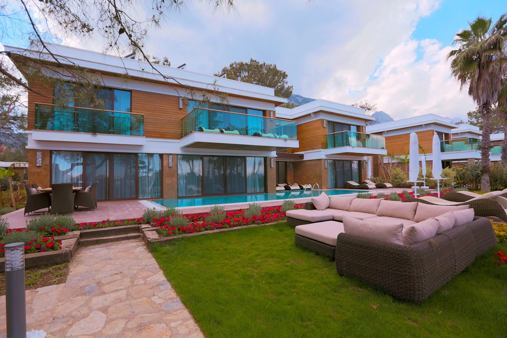 Nirvana hotel турция. Отель Nirvana Lagoon Villas Suites Spa. Nirvana Lagoon Luxury Турция. Отель Nirvana Mediterranean Excellence. Нирвана Лагун Люксари Кемер.