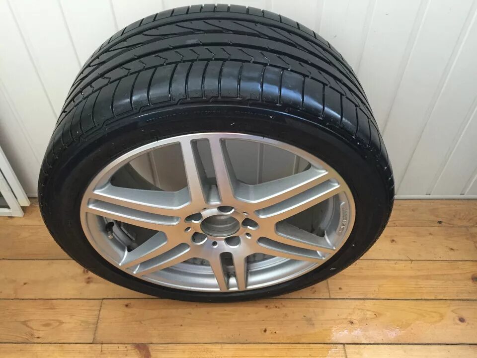 Glk мерседес диски r17 ковка. Разноширокая резина на мерседес. Разноширокая резина на мерседес. Колеса 245/35/20. Разноширокая резина на мерседес.