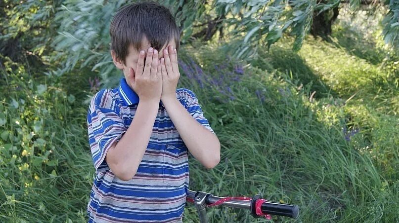 Толик ты мальчик. Tooolikk. Мальчик с дцп. Толя фото. Толя болдов.