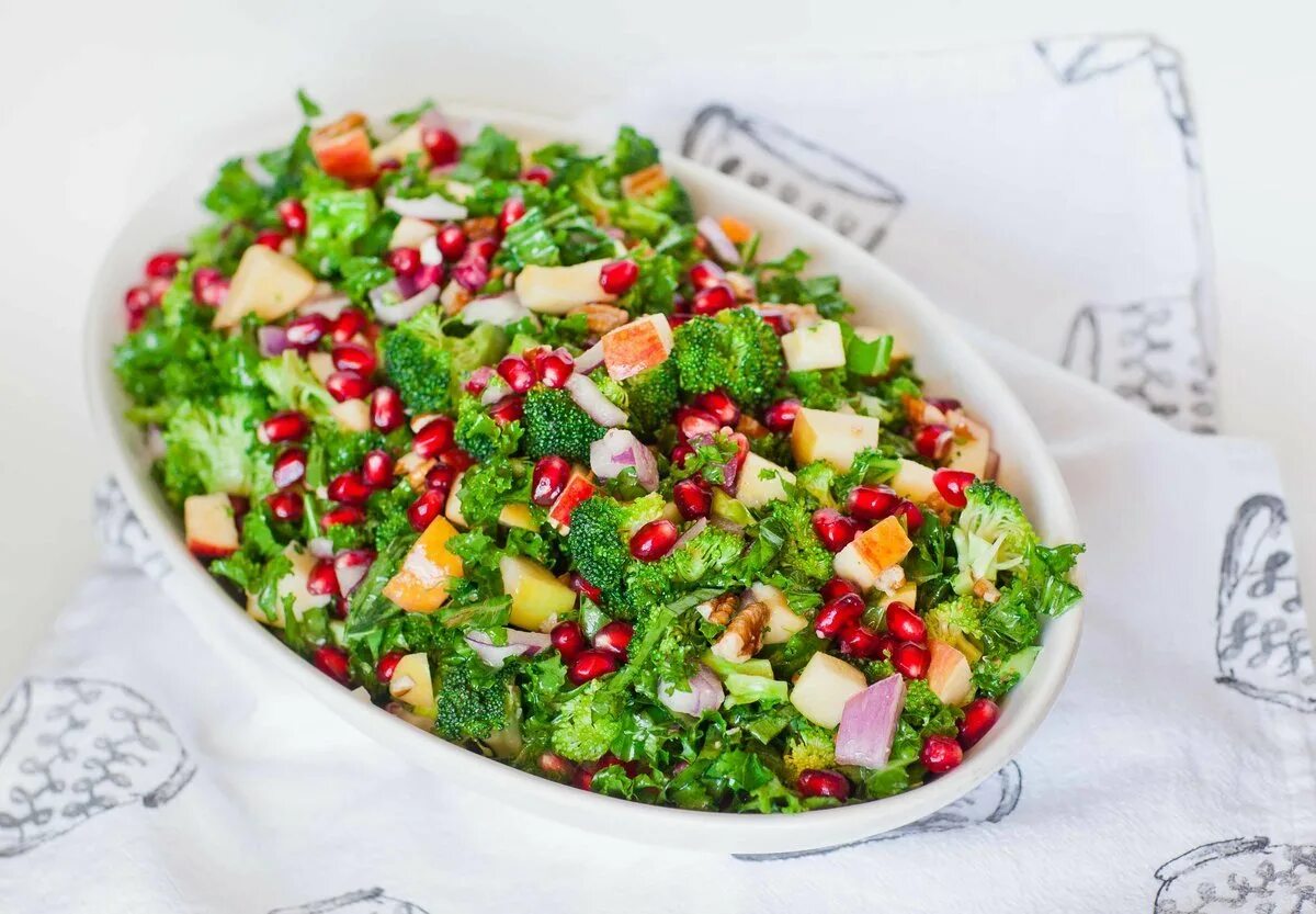 легкие овощные праздничные салаты. праздничные салаты без майонеза. салаты без майонеза на праздничный стол. легкие овощные праздничные салаты. американский кобб.