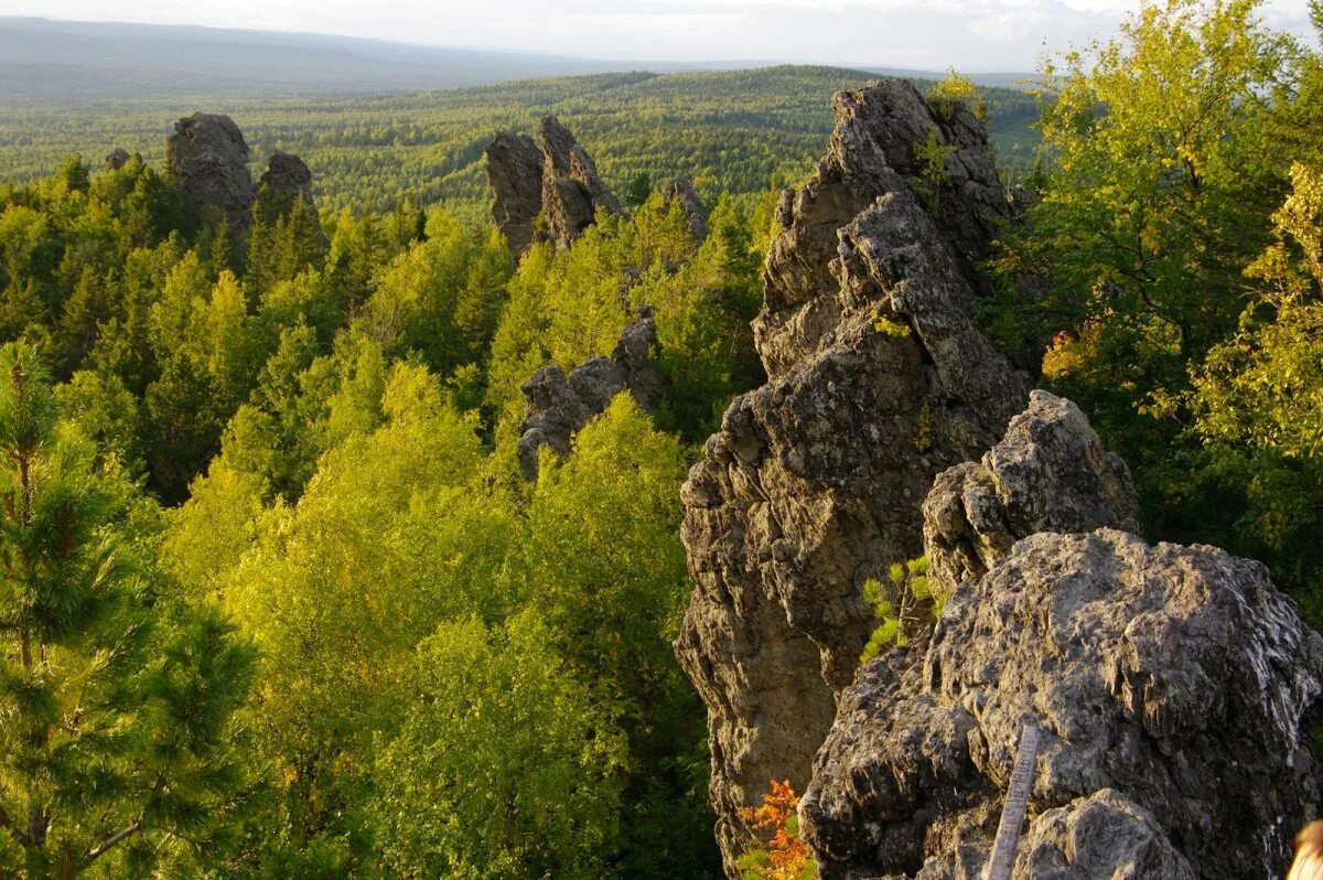 Колпаки пермь. Гора колпаки Пермский край. Гора колпаки Пермский край граница Европа Азия. Гора колпаки Пермь. Горнозаводск гора колпаки.