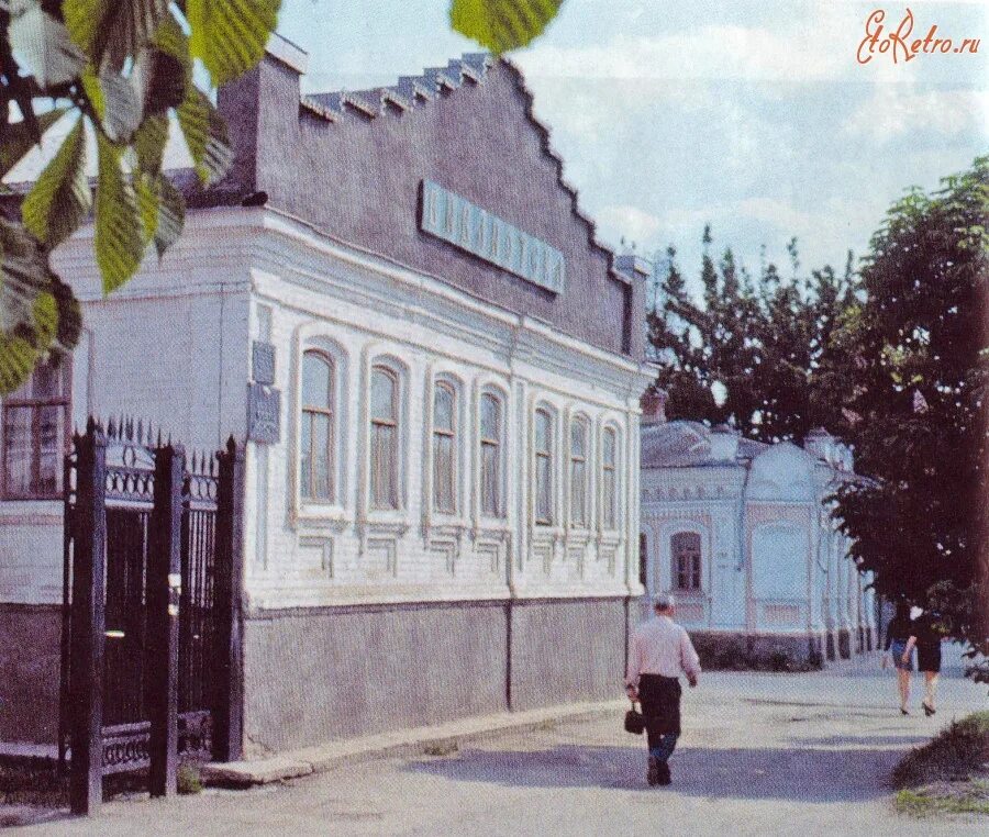 Белгородская область г старый индекс. Это ретро Алексеевка Белгородская. Гостиница Тихая сосна Алексеевка. Алексеевка Белгородская область 80 лет назад. Алексеевка Белгородская область 19 век.