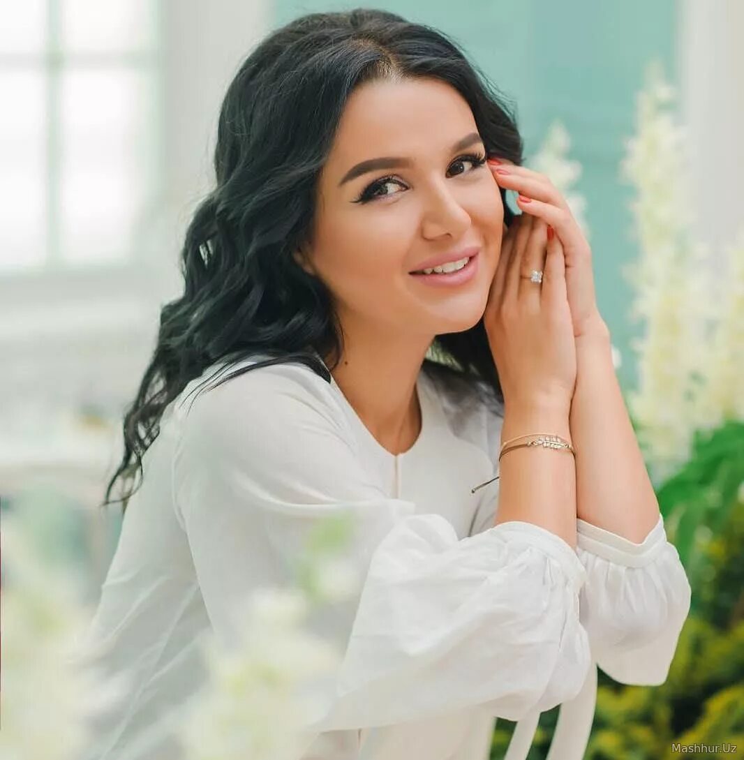 Nilufar usmonova mp3. Nilufar usmonova. nilufar усманова. нилюфар ибрагимовна усманова. нилуфар ибрагимовна усманова 2025.