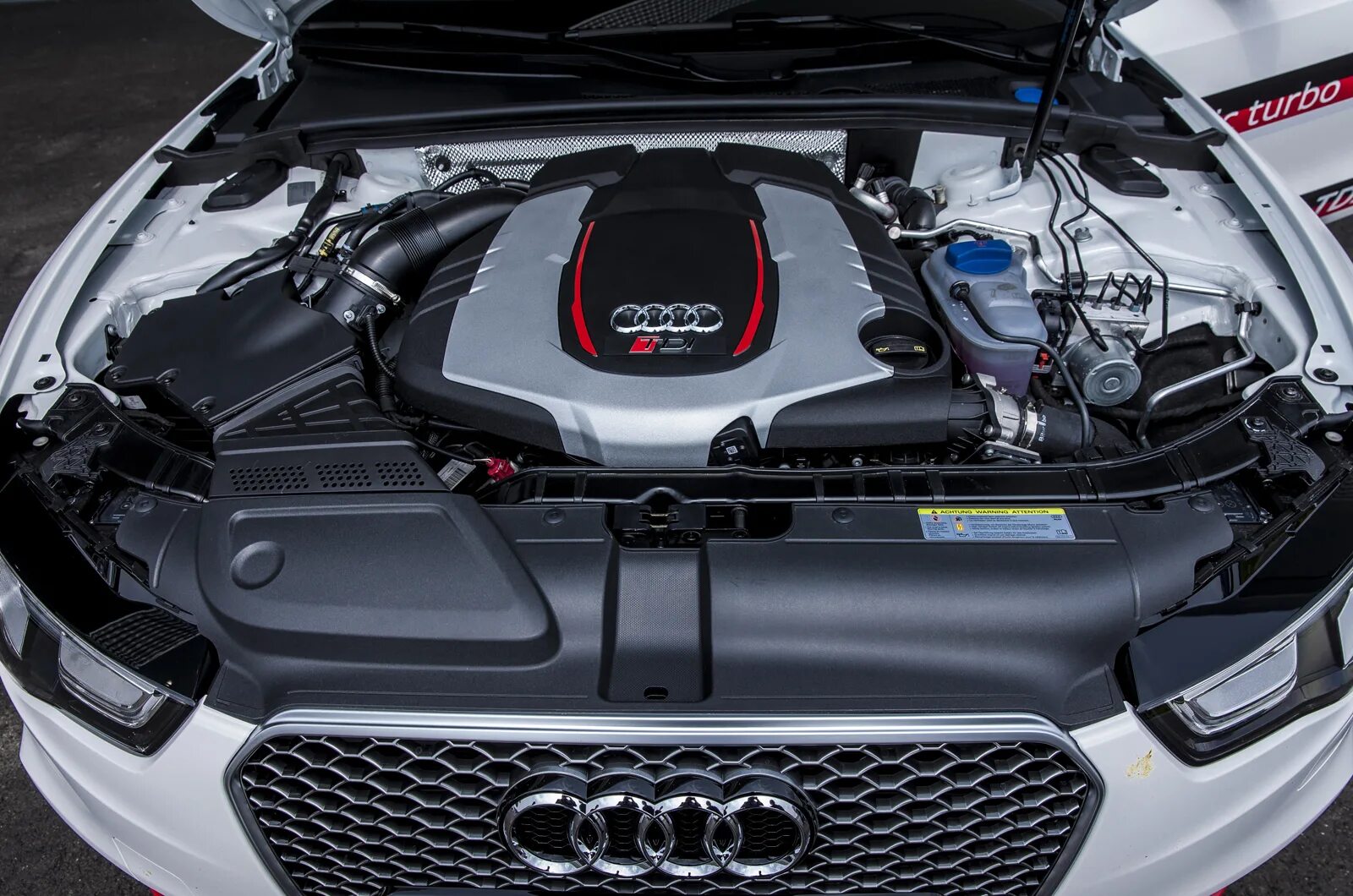 Audi rs5 v8 engine. Двигатель Ауди rs5 t8. Двигатель Ауди рс5. Мотор Ауди РС 5.
