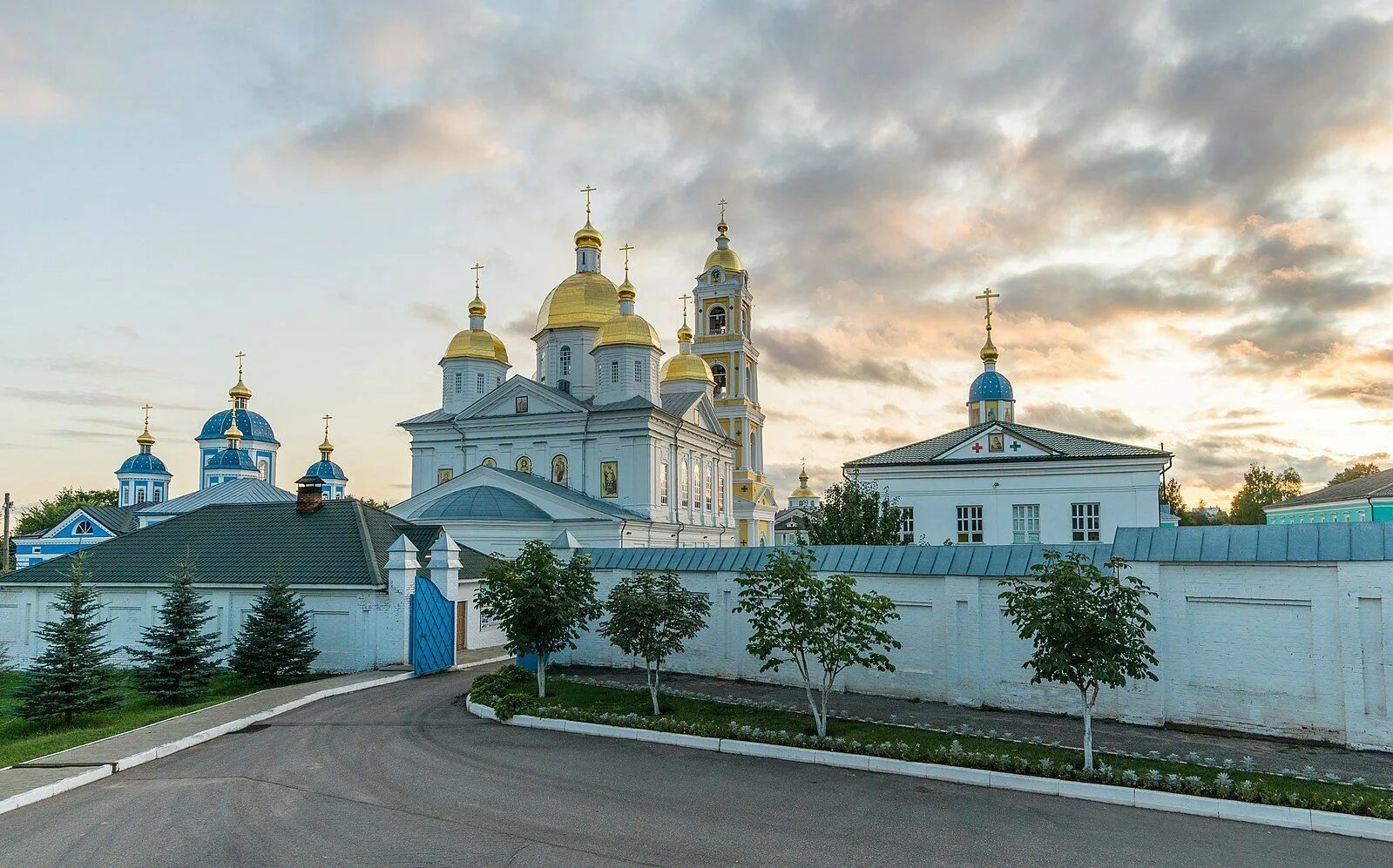 Оранский мужской монастырь. Оранский Богородицкий мужской монастырь. Оранский мужской монастырь Нижегородской области. Оранский Богородицкий монастырь Богородский район. Оранский Богородицкий мужской монастырь село оранки.