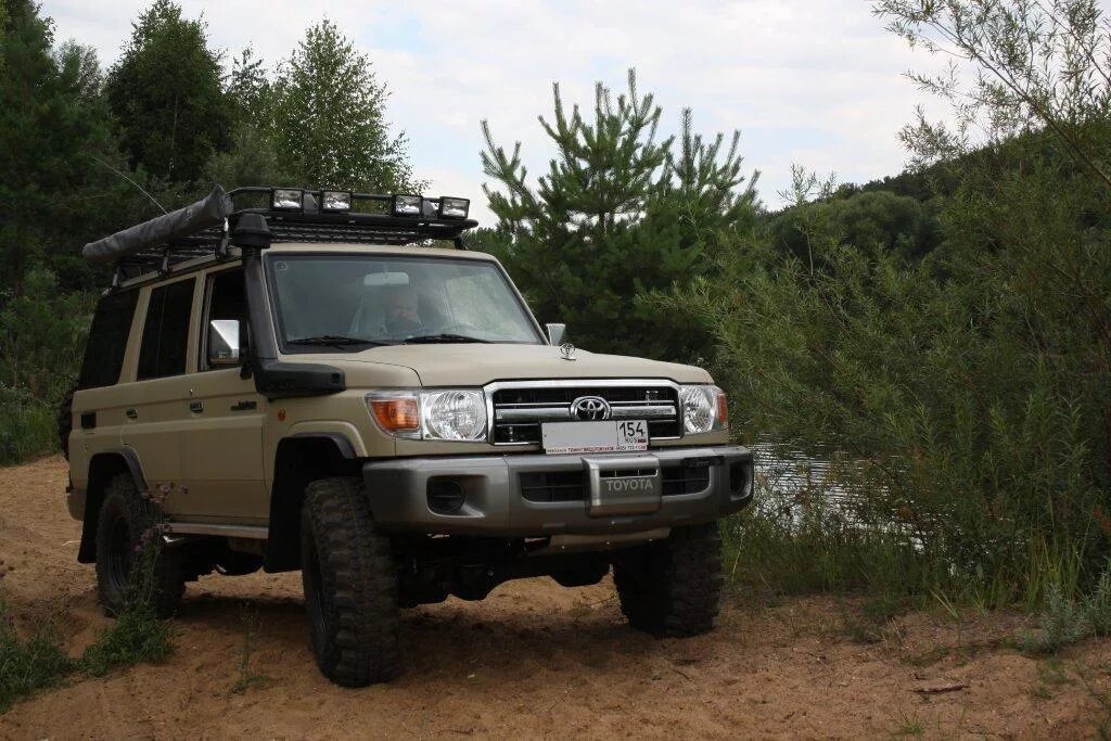 Toyota land cruiser 76. Toyota land cruiser offroad. нива 2121 off road. уаз оффроуд 4х4. Niva urban 4x4.