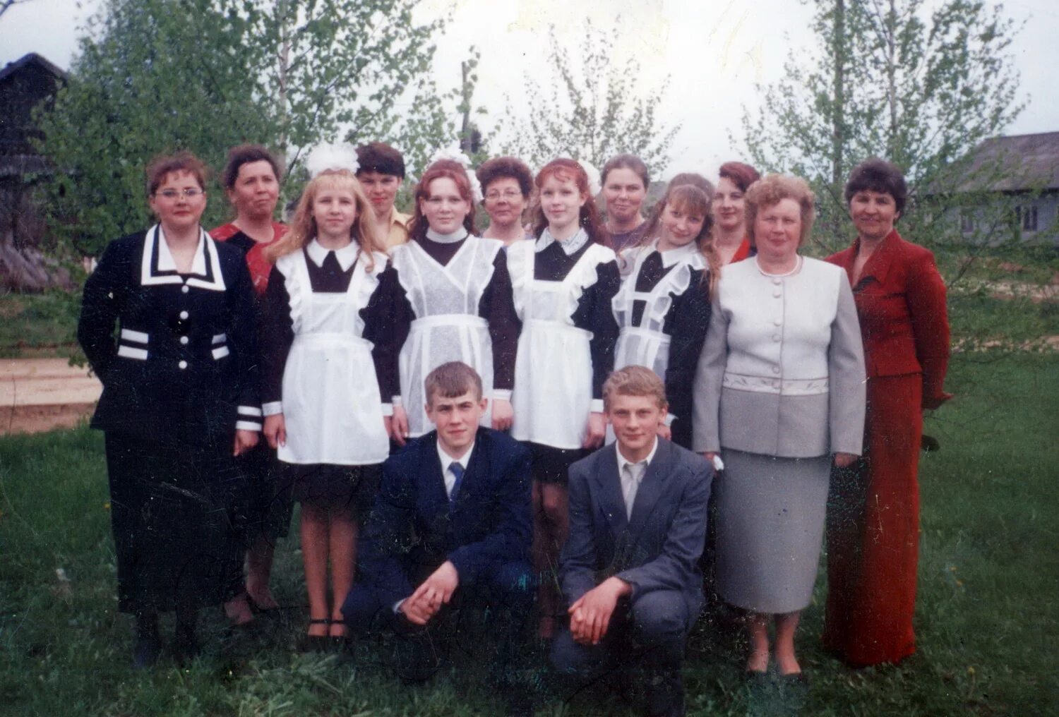 12 школа выпуск 1976 года. нижнеомцы. ирина куртас тимашевск. олеся синицына. нижнеомцы в одноклассниках.