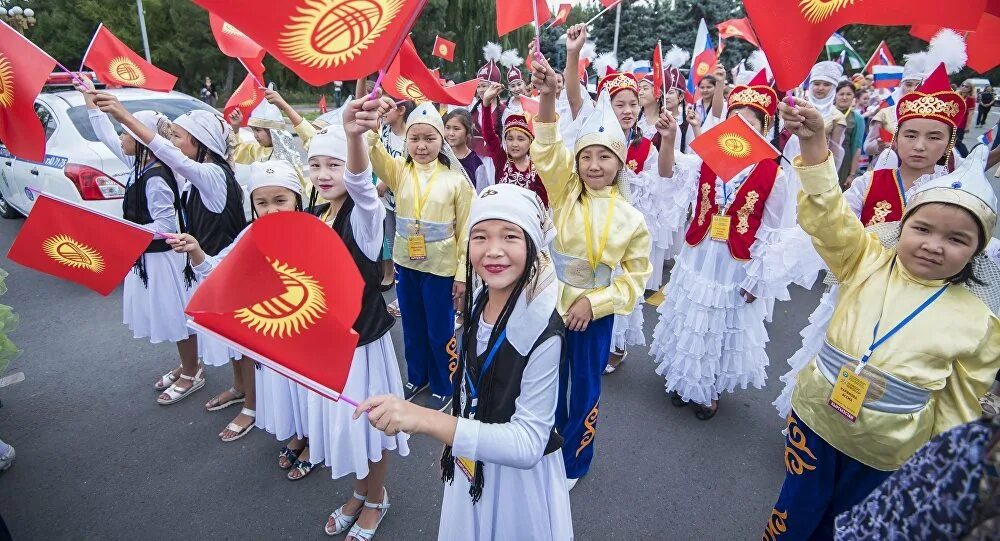 Нация киргизы. Кыргызстан народ. Киргизия жители. Нации в Кыргызстане. Дружба народов Кыргызстан.