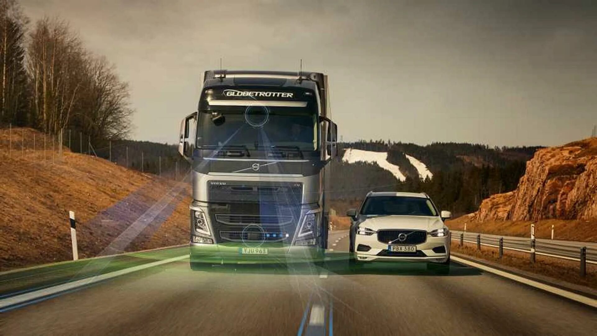 Грузовики и легковые машины. Volvo Truck. Volvo Truck 2017. Система безопасности Вольво FH. Volvo фура.