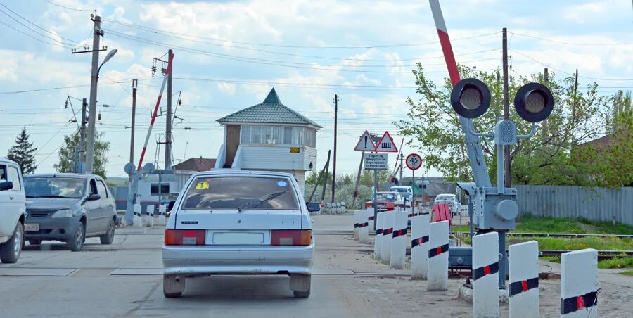 Саратовский переезд Аткарск. ЖД переезд. Закрытие переезда. ЖД переезд новый.