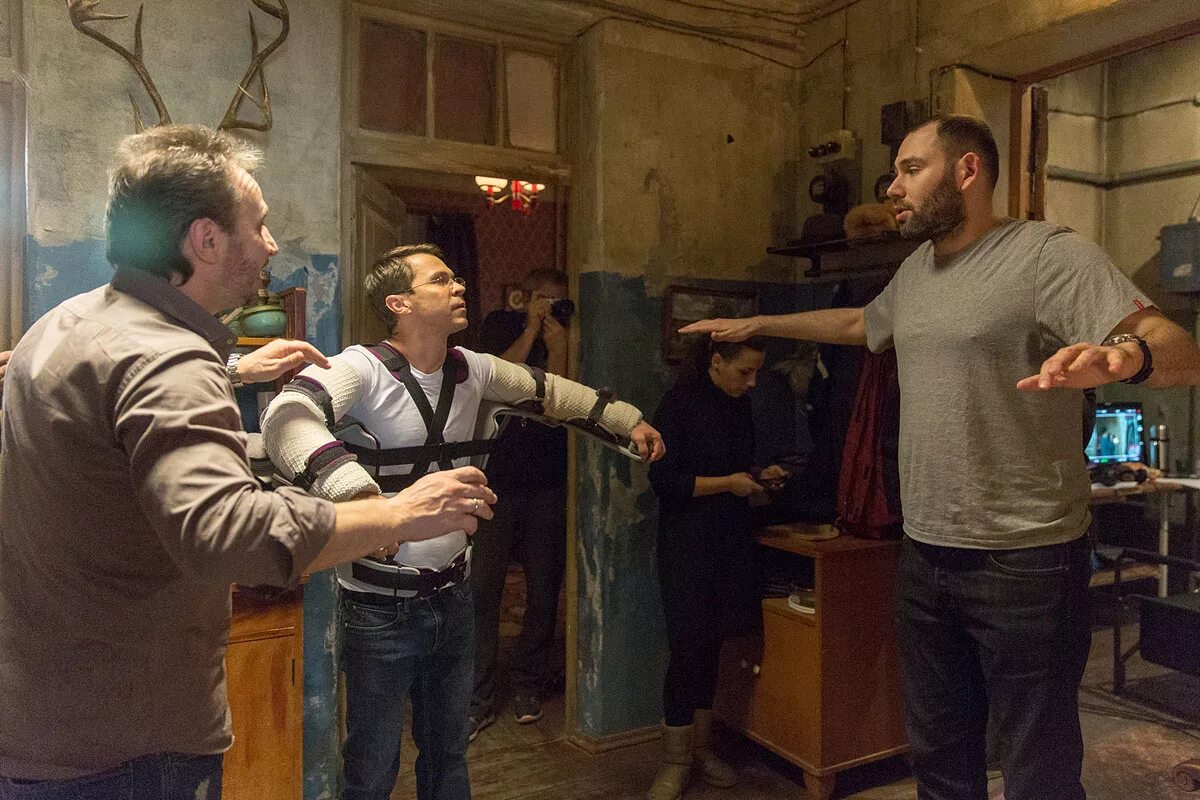 Аплоуд сериал. Юззз 2022. Выйти 2 из 8. Джон кэрролл линч "бескрайнее небо". Big sky сериал 2020.