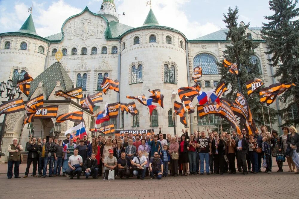 Население новгорода на 2024 год. Нижний Новгород население. Нижни нйовогордо население. Нижний Новгород наеелнме. Нижни ногорож население.